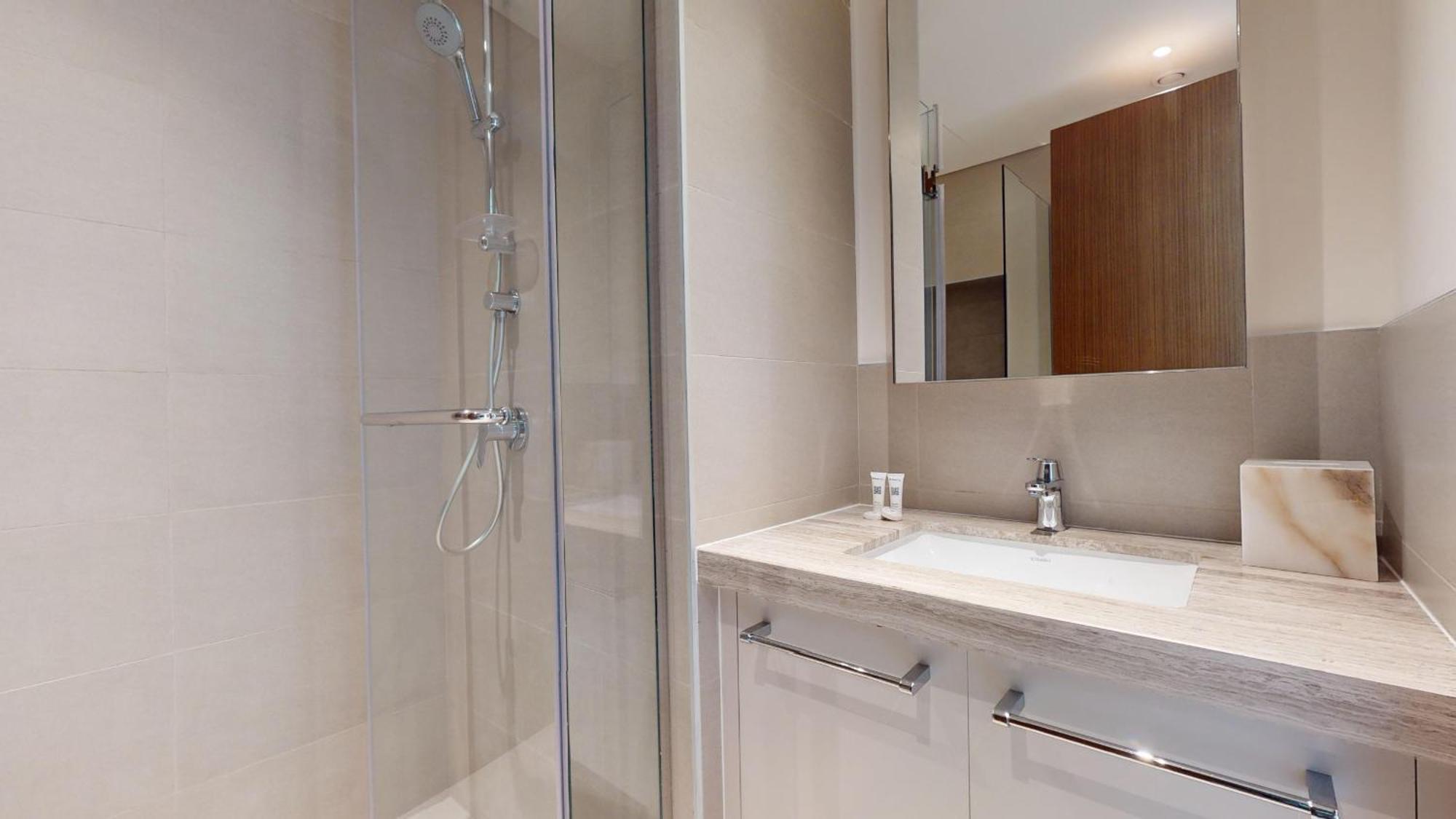 With 2 Bedrooms In Al Tahani St - Downtown Apartment Dubai